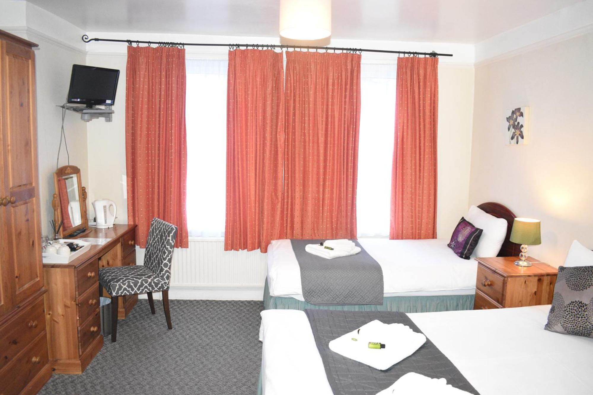 Pickwicks Couette-café 4*